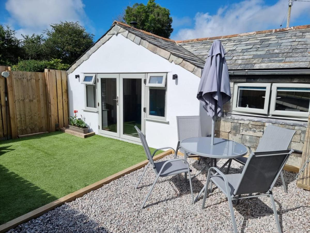 The Old Pottery 2 Person Dog Friendly Cottage Delabole Bagian luar foto